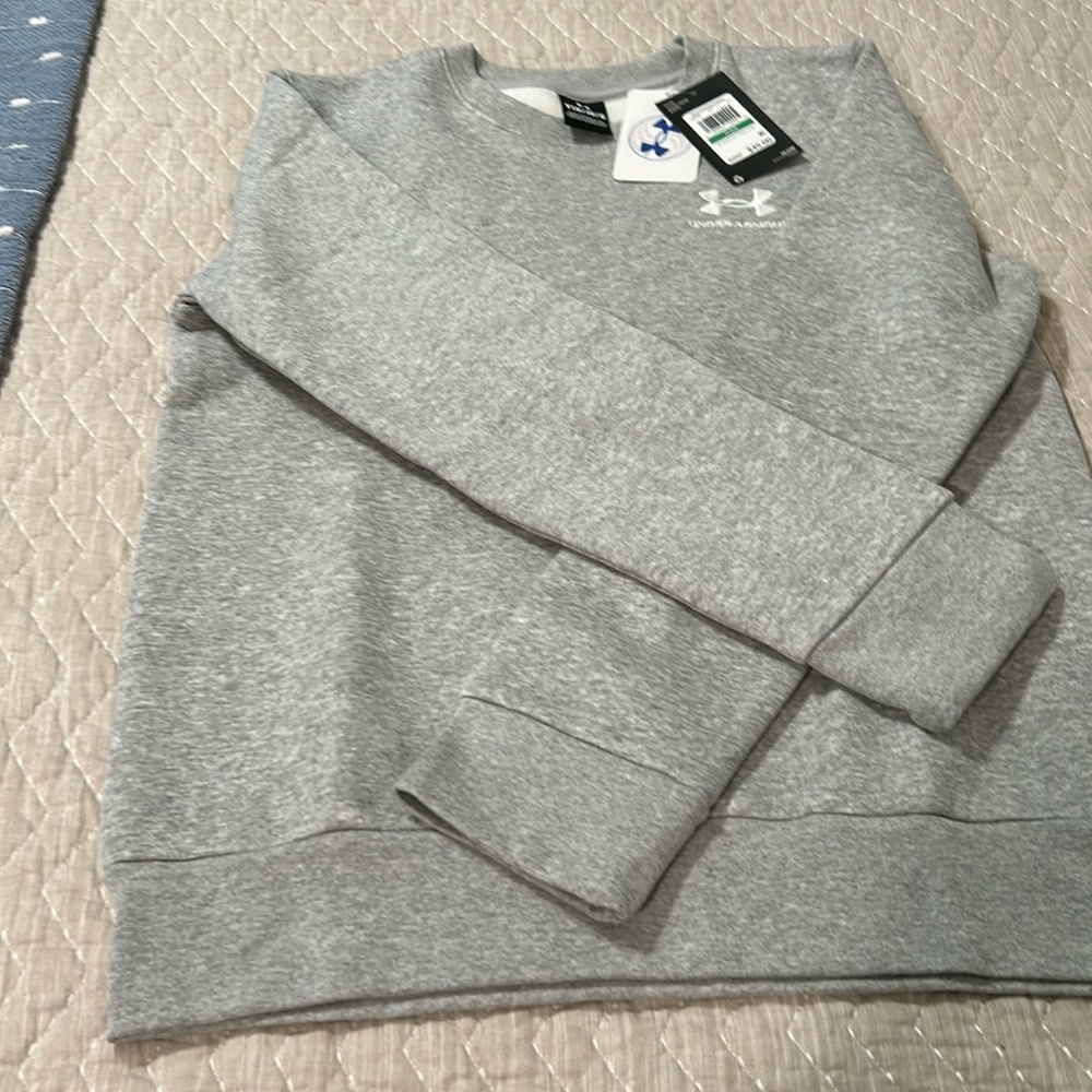 UA crew neck